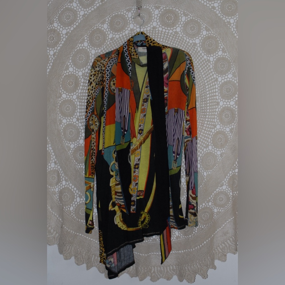 Fuzzi tunic. Comes with matching scarf. So chic.